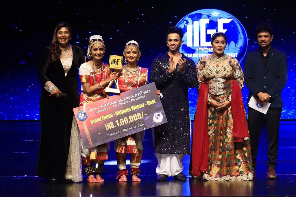Hinal Velvan & Radha Gadhavi - Ultimate Winner Duet